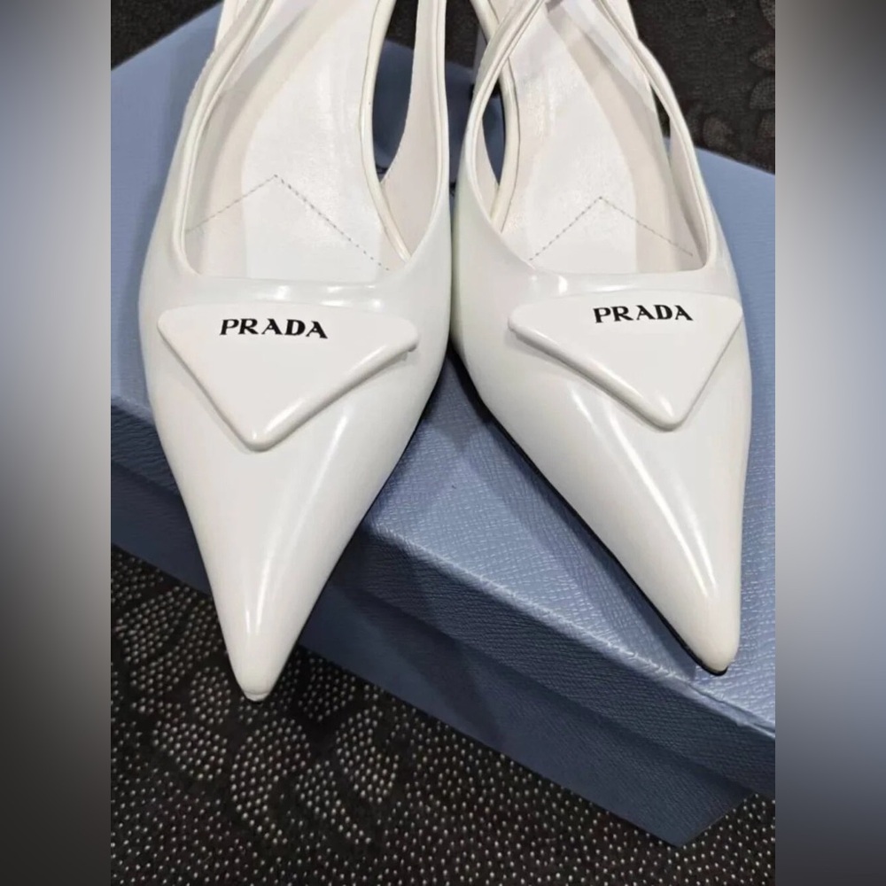 🍺🍺🍺Prada Women's Heel - Picture 4 of 5